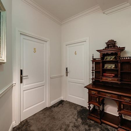 Ateneea Luxury Rooms คลูจ-นาโปกา ภายนอก รูปภาพ