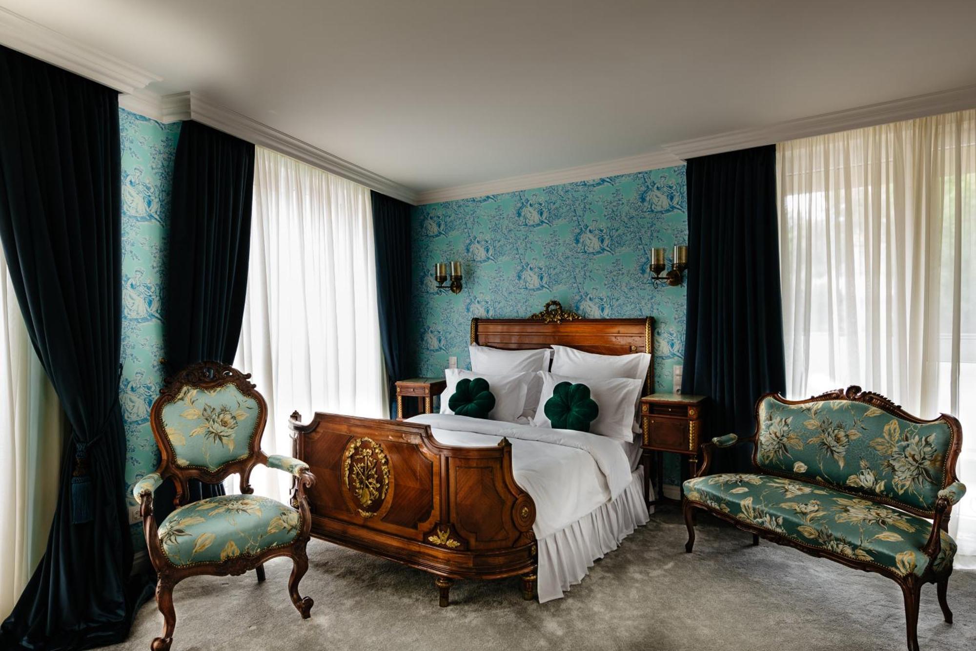 Ateneea Luxury Rooms คลูจ-นาโปกา ภายนอก รูปภาพ