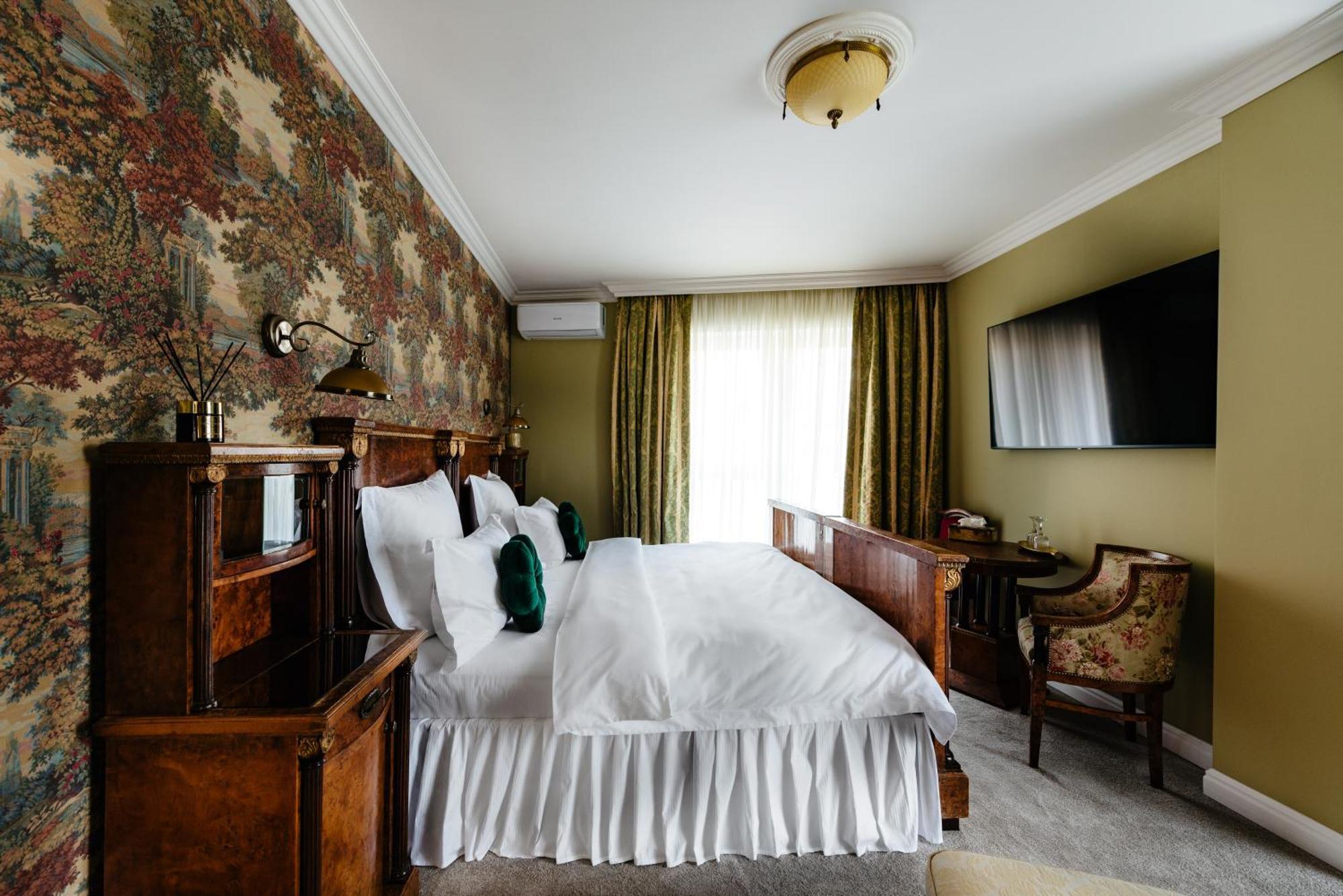 Ateneea Luxury Rooms คลูจ-นาโปกา ภายนอก รูปภาพ