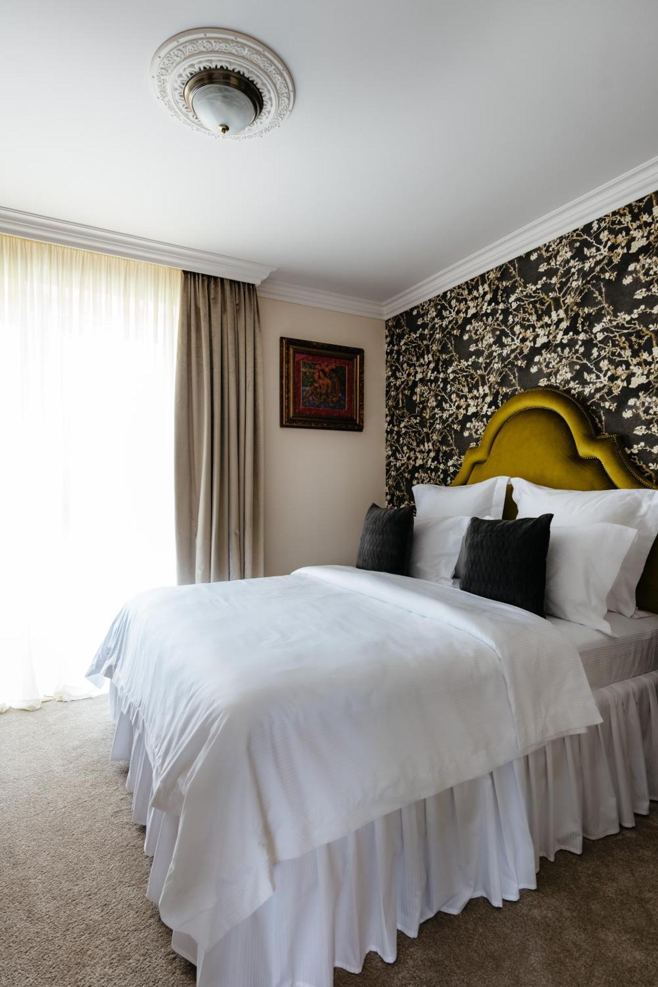 Ateneea Luxury Rooms คลูจ-นาโปกา ภายนอก รูปภาพ