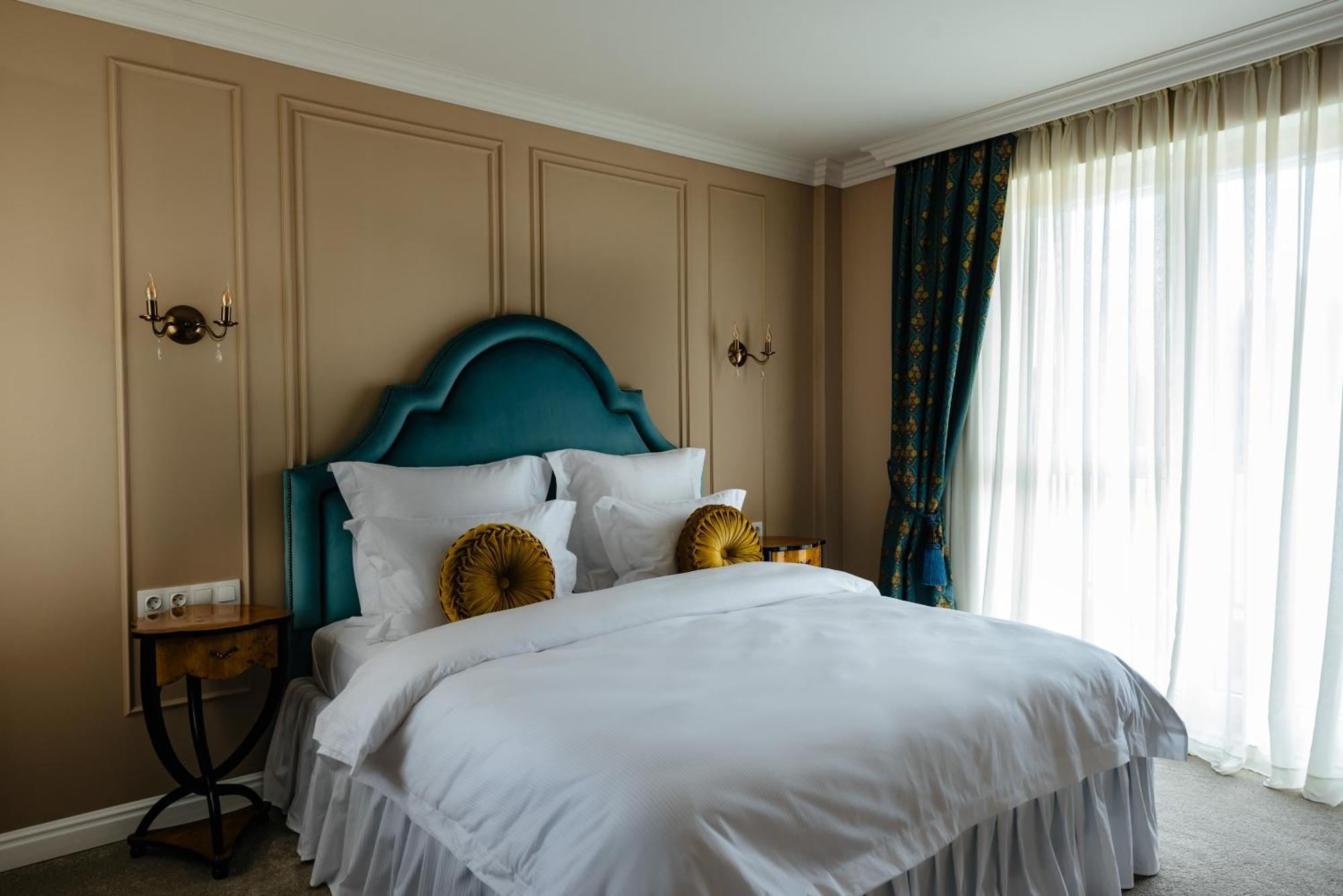 Ateneea Luxury Rooms คลูจ-นาโปกา ภายนอก รูปภาพ