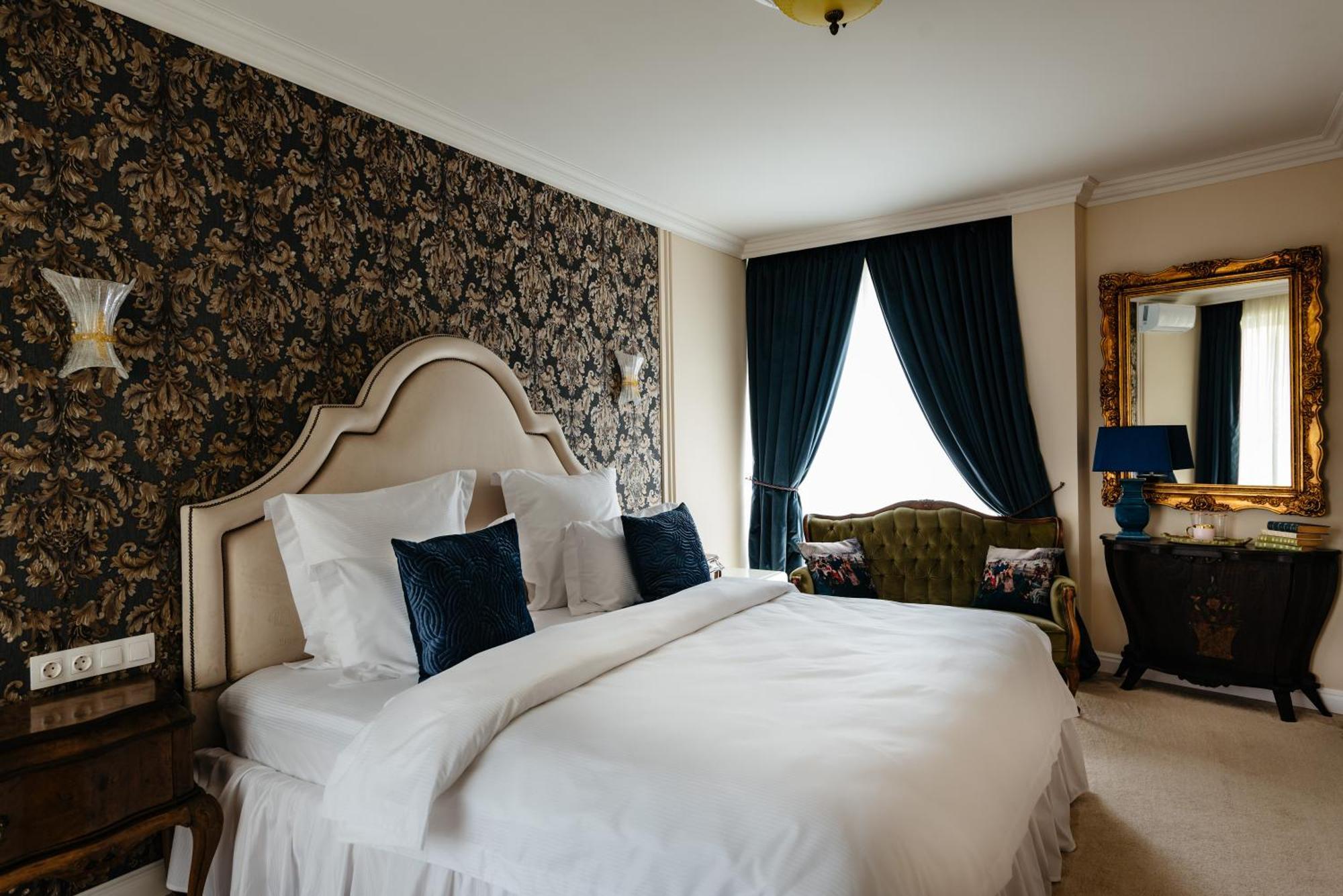 Ateneea Luxury Rooms คลูจ-นาโปกา ภายนอก รูปภาพ