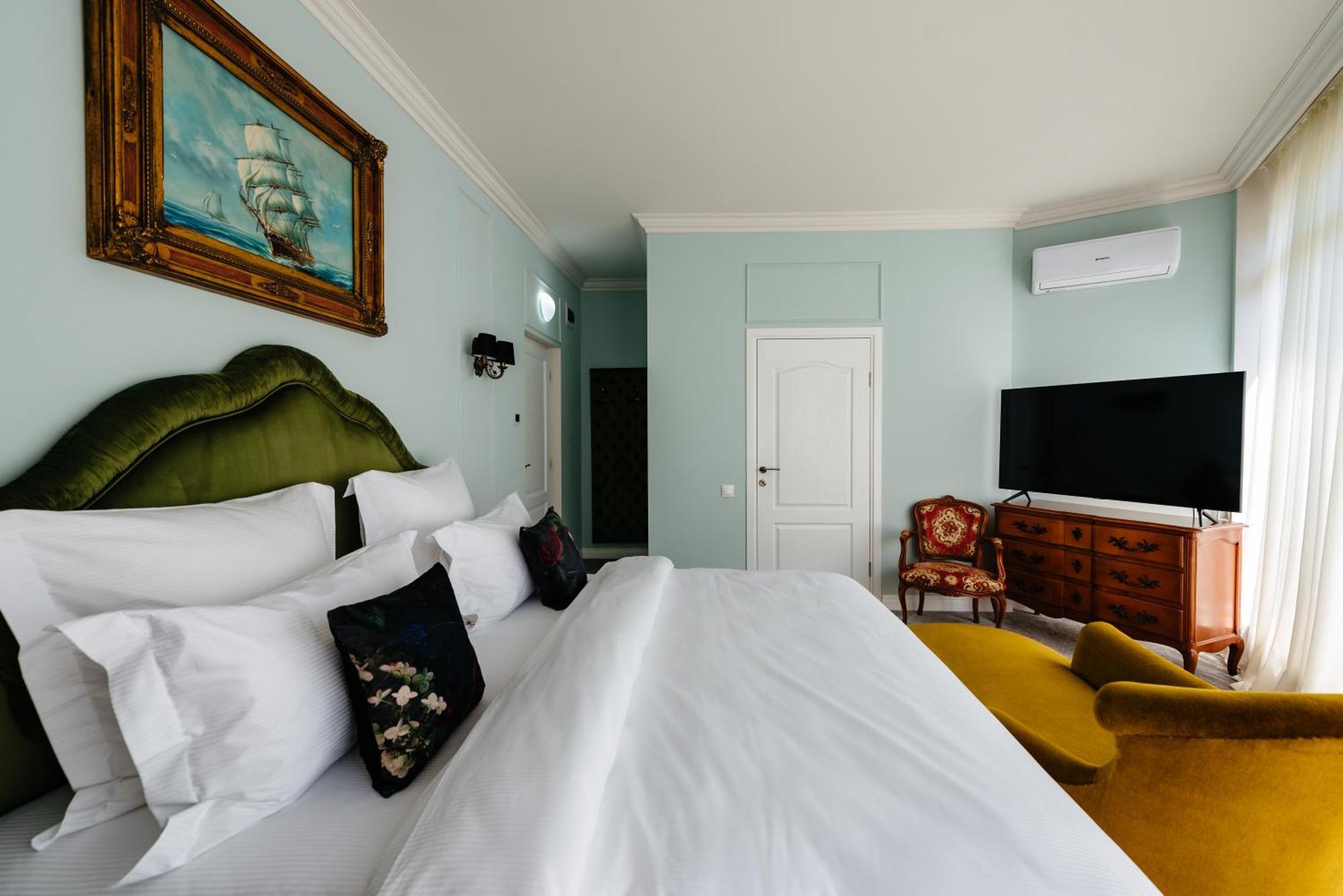 Ateneea Luxury Rooms คลูจ-นาโปกา ภายนอก รูปภาพ