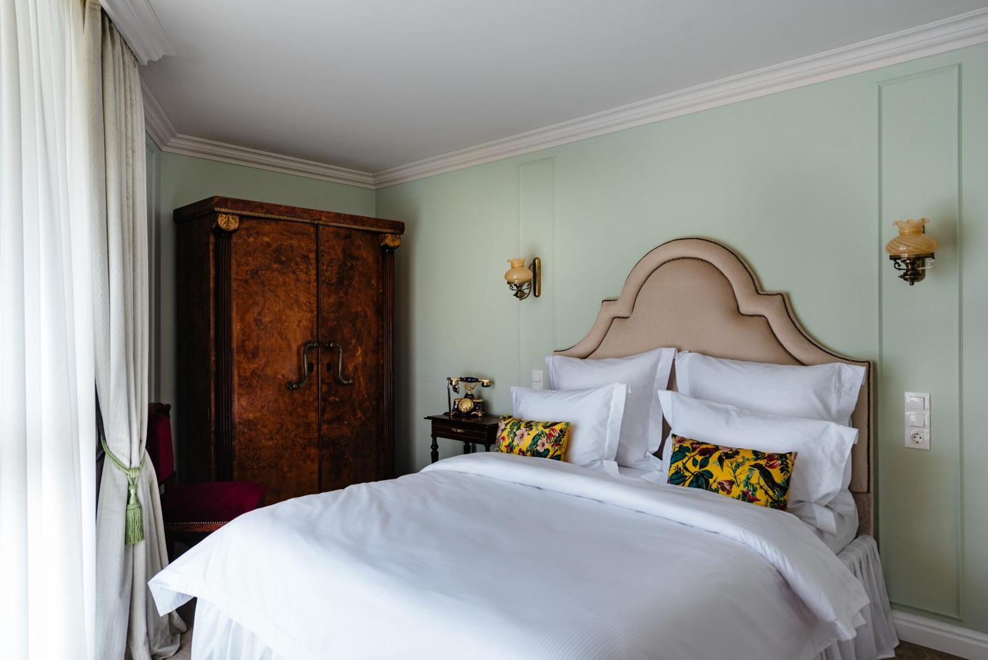 Ateneea Luxury Rooms คลูจ-นาโปกา ภายนอก รูปภาพ