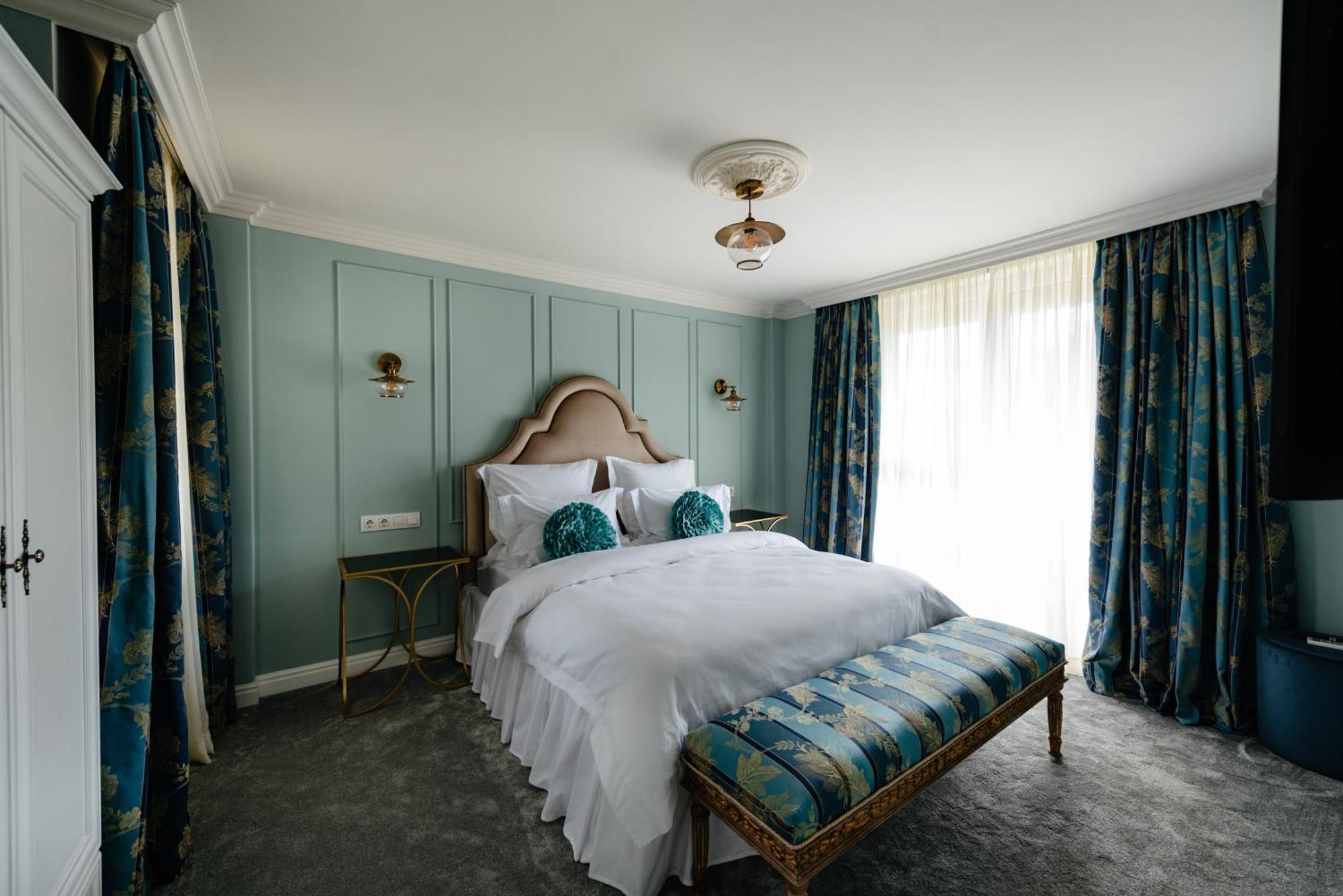 Ateneea Luxury Rooms คลูจ-นาโปกา ภายนอก รูปภาพ