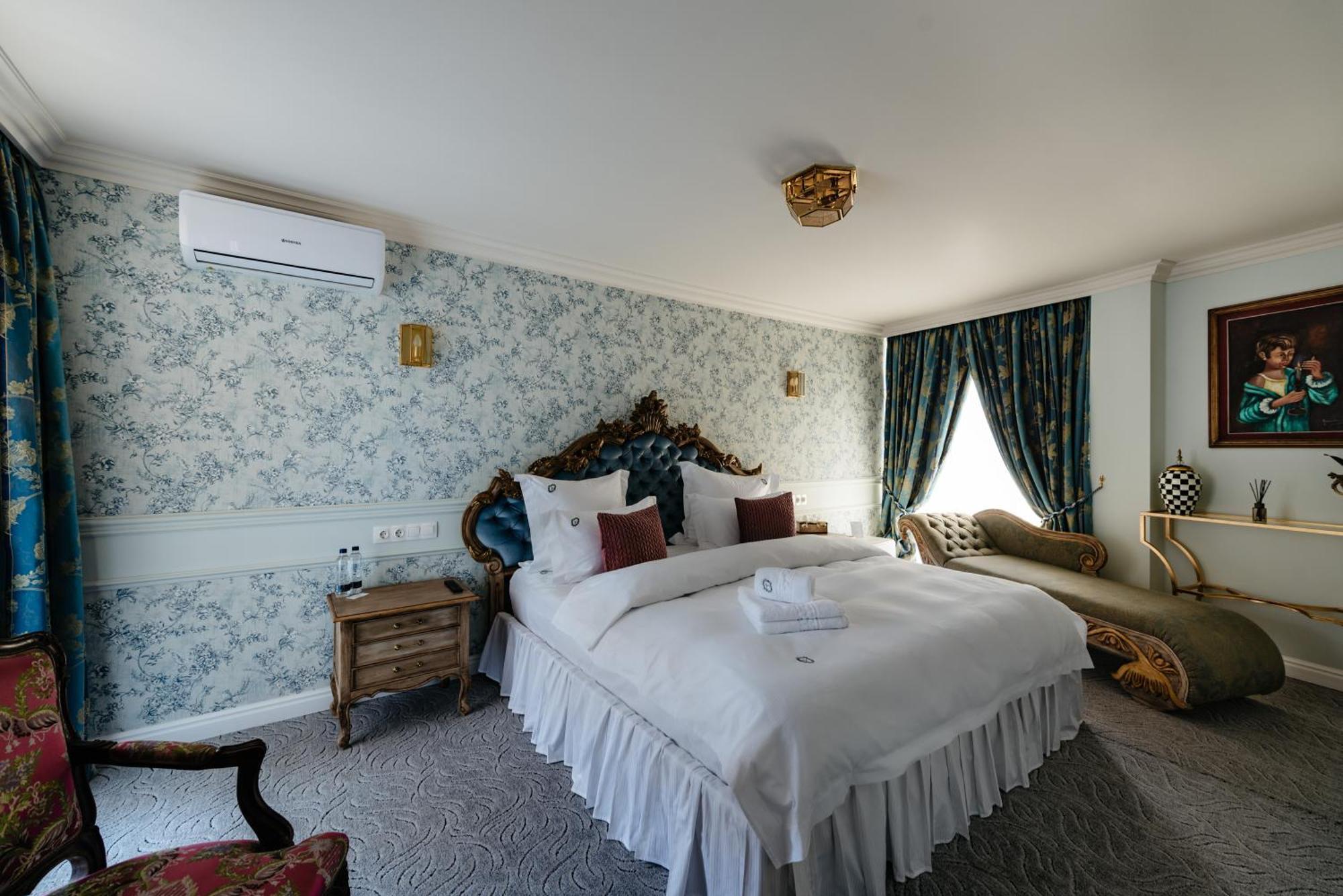 Ateneea Luxury Rooms คลูจ-นาโปกา ภายนอก รูปภาพ